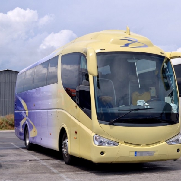 λεωφορείο 50 θέσεων -ενοικιάσεις πούλμαν CDLTOUR_VOLVO_irizar