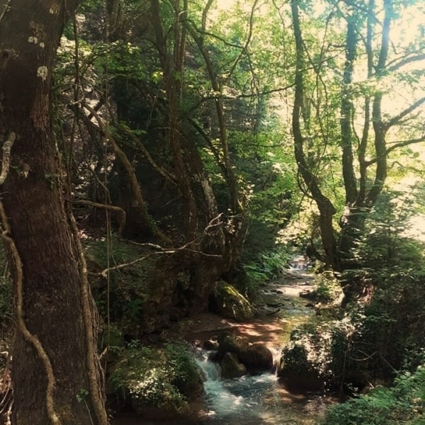 Έχει νερά και καταρράχτες ο λα λα